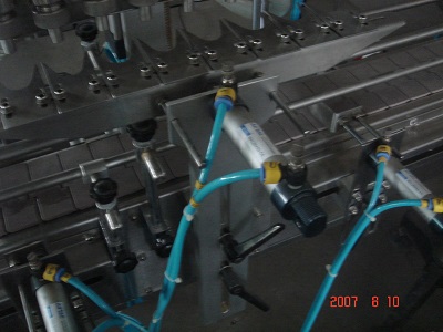 流量計式食用油灌裝機(jī)細(xì)節(jié)圖